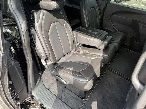 New 2026 Chrysler Pacifica Select FWD image 56