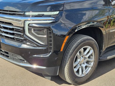 Certified 2025 Chevrolet Suburban LT w/ Comfort Package RWD image 11