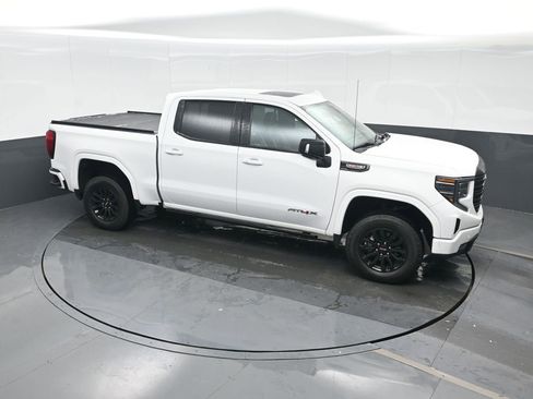 Used 2022 GMC Sierra 1500 AT4X image 22