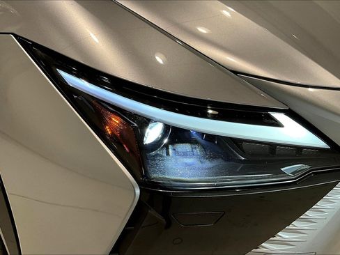 Used 2023 Lexus RZ 450e Premium w/ Cold Area Package AWD/4WD image 31