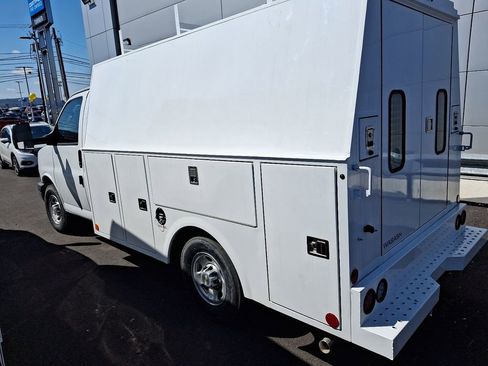 New 2024 Chevrolet Express 3500 w/ Power Convenience Package RWD image 8