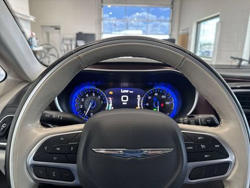 Used 2019 Chrysler Pacifica Limited FWD image 20