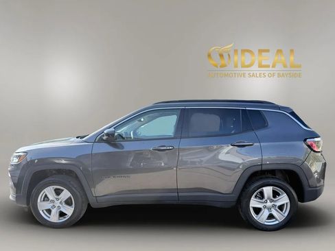 Used 2022 Jeep Compass Latitude w/ Convenience Group AWD/4WD image 4