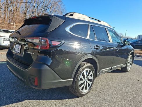 Used 2021 Subaru Outback Premium image 6