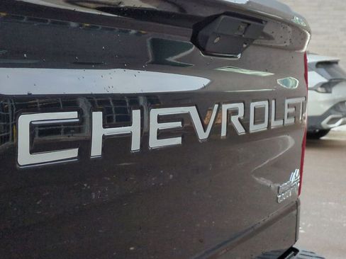 Used 2021 Chevrolet Silverado 1500 High Country w/ Technology Package image 12