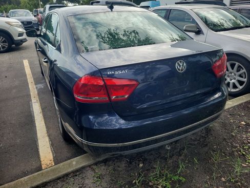 Used 2013 Volkswagen Passat TDI SE FWD image 7