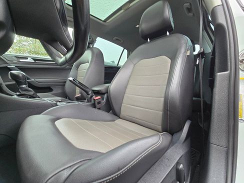 Used 2015 Volkswagen Golf SEL image 23