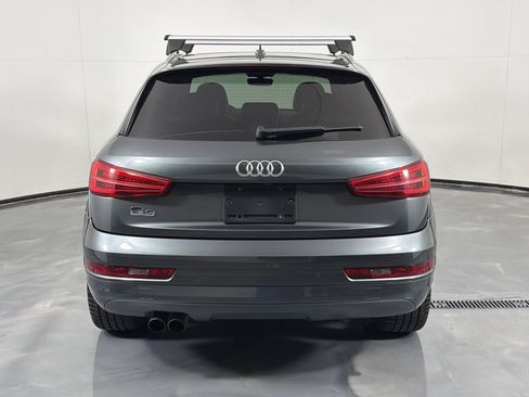 Used 2018 Audi Q3 2.0T Premium Plus w/ Premium Plus Package FWD image 6