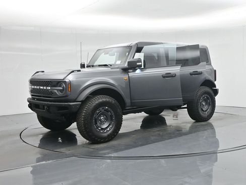 New 2025 Ford Bronco Badlands image 28