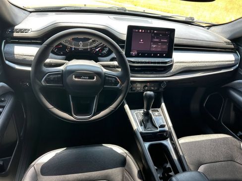Used 2023 Jeep Compass Latitude AWD/4WD image 22