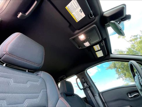 Used 2023 Nissan Frontier Pro-X w/ Pro Convenience Package image 12