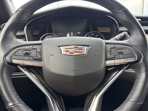 Used 2025 Cadillac XT6 Premium Luxury AWD/4WD image 26