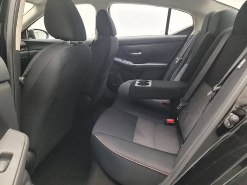 Used 2025 Nissan Sentra SR FWD image 18