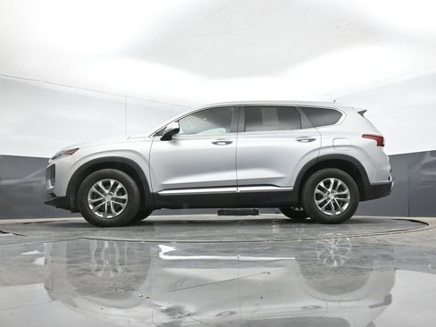 Used 2020 Hyundai Santa Fe SE image 39