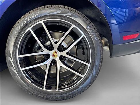 Certified 2026 Porsche Macan AWD/4WD image 24