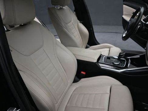 Used 2019 BMW 330i Sedan w/ Premium Package RWD image 22