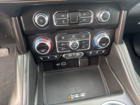 Used 2022 GMC Yukon AT4 AWD/4WD image 22