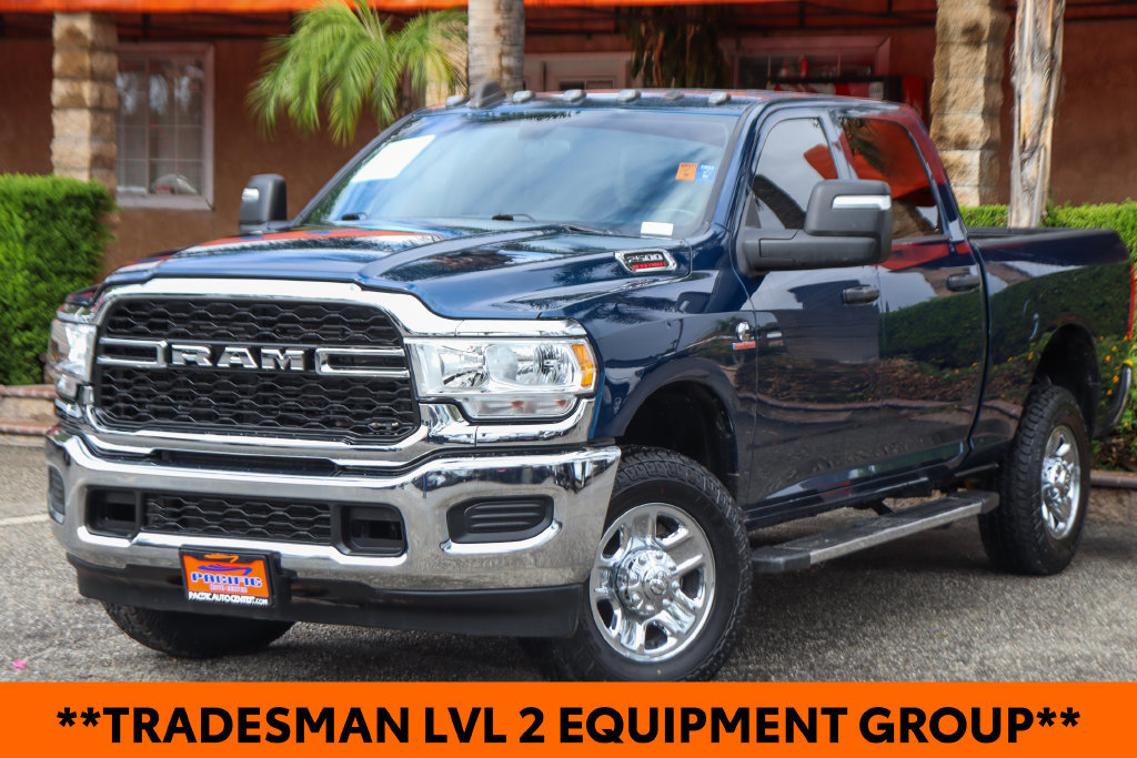 Used 2024 RAM 2500 Tradesman w/ Chrome Appearance Group AWD/4WD image 4