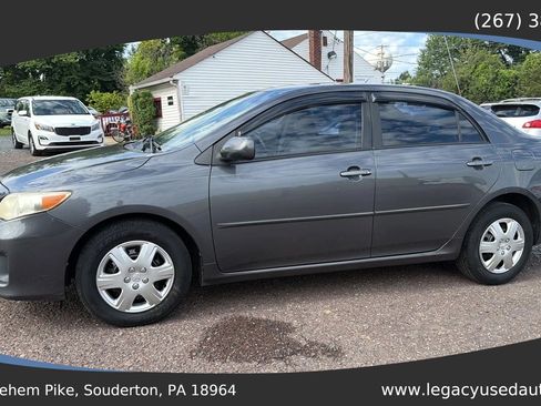 Used 2011 Toyota Corolla LE w/ Preferred Accessory Pkg FWD image 3