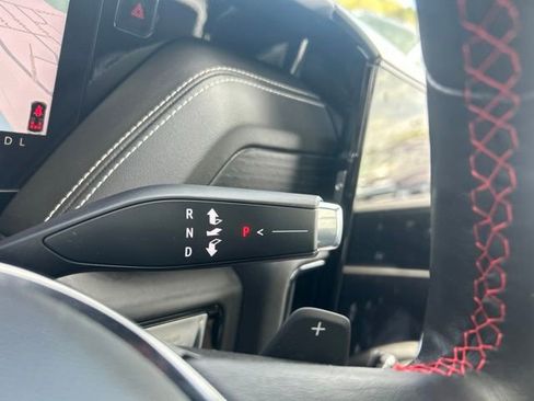 Used 2025 GMC Yukon AT4 Ultimate AWD/4WD image 19