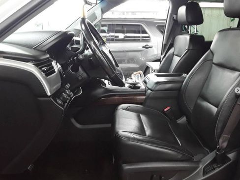 Used 2016 GMC Yukon XL SLT w/ Open Road Package AWD/4WD image 4