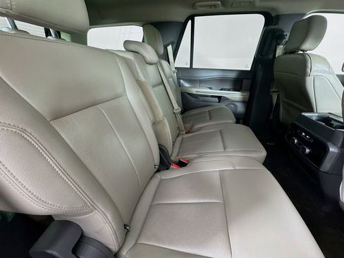Used 2020 Ford Expedition XLT w/ Equipment Group 202A RWD image 28