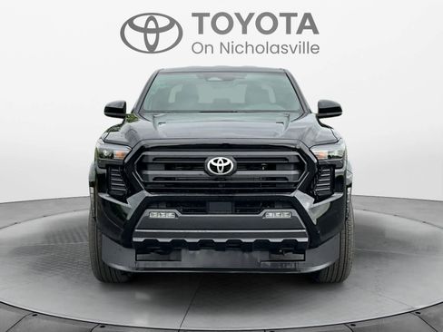 Used 2025 Toyota Tacoma SR5 RWD image 9