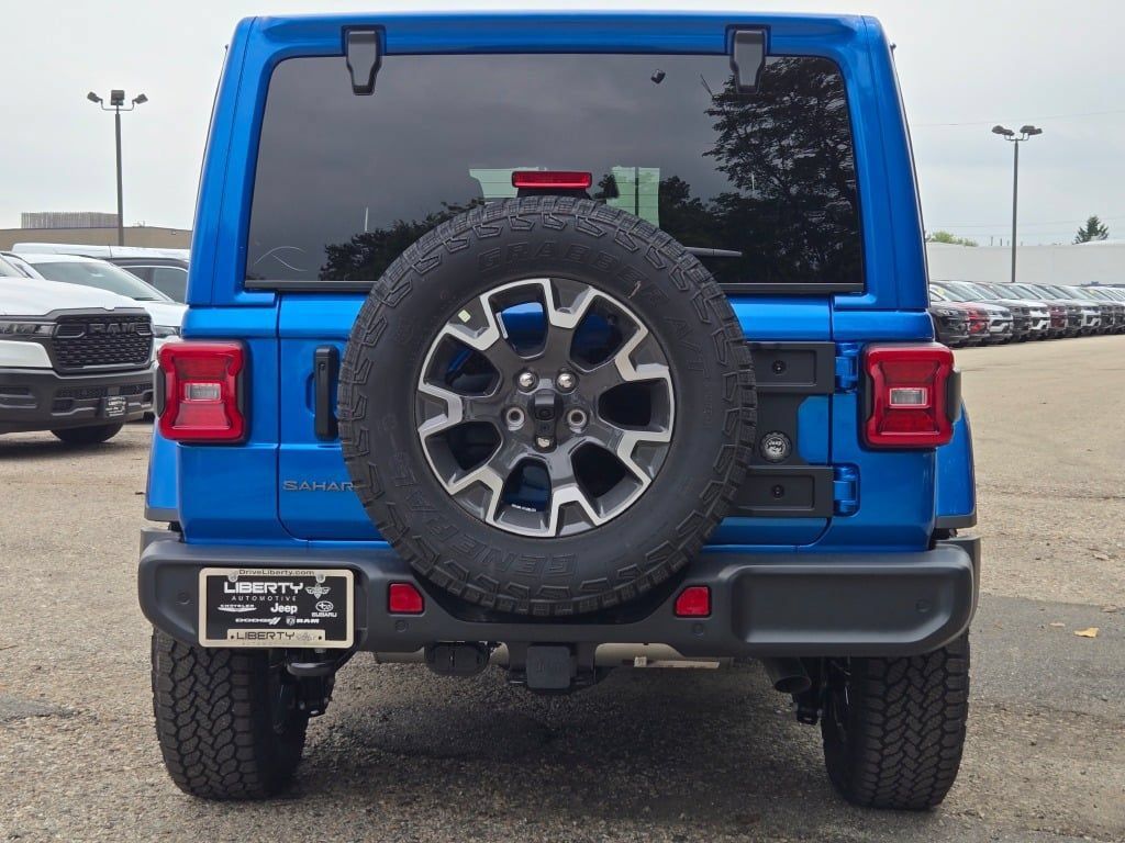 New 2026 Jeep Wrangler Unlimited Sahara AWD/4WD image 18