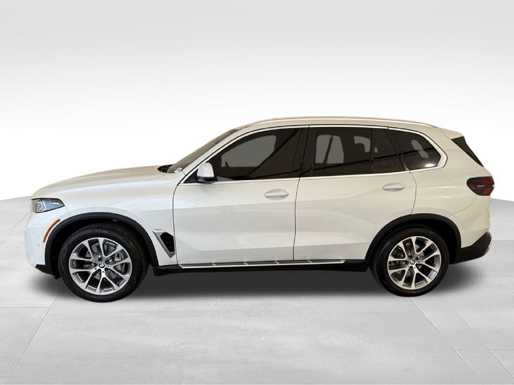 Used 2024 BMW X5 xDrive40i w/ Premium Package AWD/4WD image 8