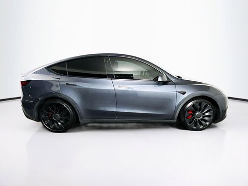 Used 2022 Tesla Model Y Performance AWD/4WD image 10