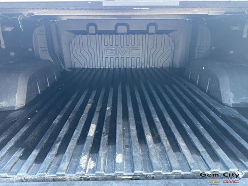 Used 2021 GMC Sierra 1500 AT4 w/ AT4 Premium Package image 10