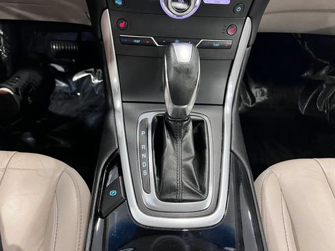 Used 2018 Ford Edge Titanium FWD image 15
