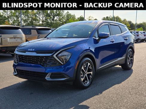Used 2023 Kia Sportage EX FWD image 3