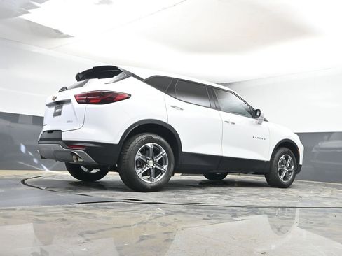 Used 2025 Chevrolet Blazer LT image 33