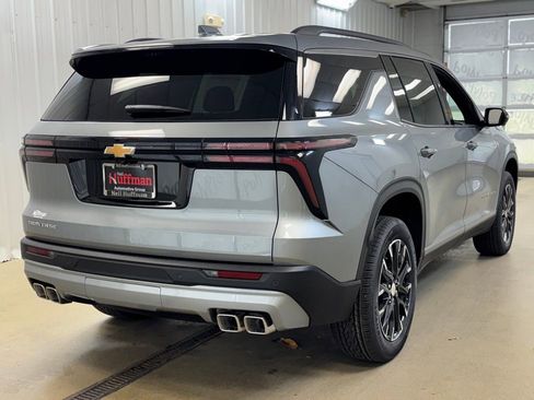 New 2026 Chevrolet Traverse LT w/ Sun and Wheel Package FWD image 5