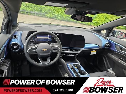 New 2025 Chevrolet Equinox EV LT image 6