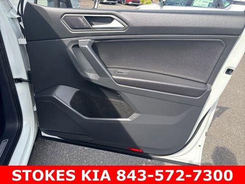 Used 2021 Volkswagen Tiguan SE FWD image 26