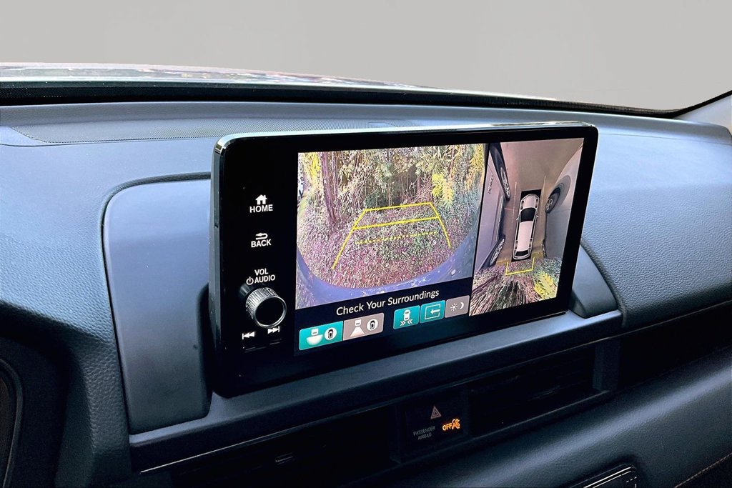 Certified 2025 Honda Pilot TrailSport image 11