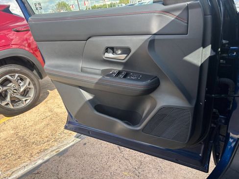 Used 2026 Nissan Kicks SR AWD/4WD image 18