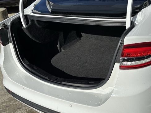 Used 2018 Ford Fusion SE w/ Fusion SE Technology Package image 24