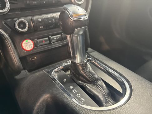 Used 2015 Ford Mustang Coupe image 18