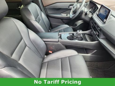 Certified 2023 Nissan Rogue SV w/ SV Premium B Package FWD image 13