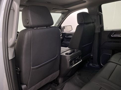 Used 2025 Chevrolet Silverado 1500 LTZ w/ LTZ Premium Package image 15