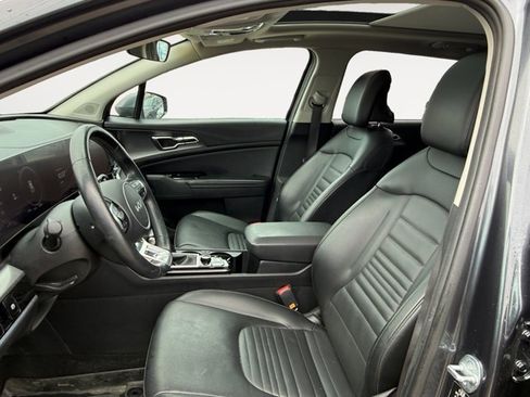 Used 2024 Kia Sportage SX image 11