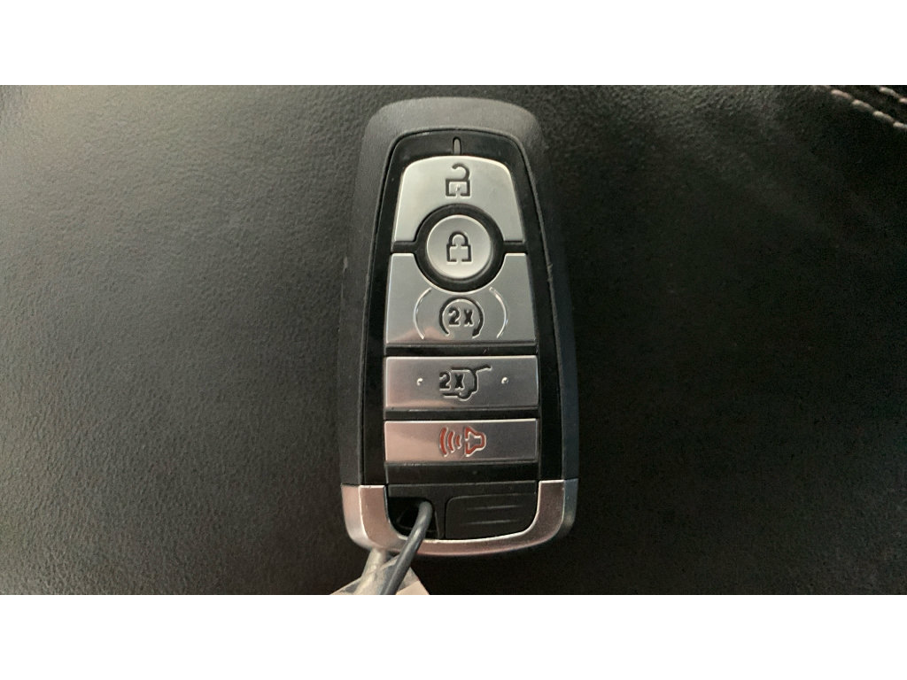 Used 2023 Ford Explorer XLT w/ Equipment Group 202A AWD/4WD image 33