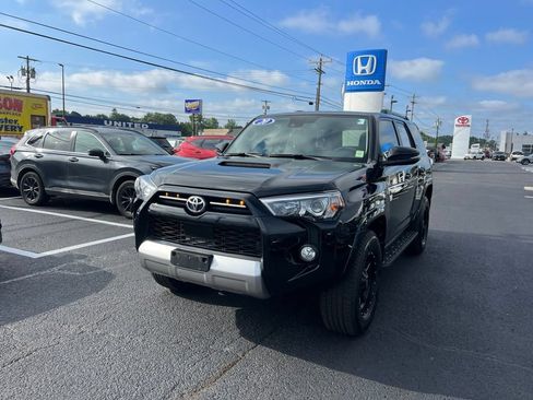 Used 2020 Toyota 4Runner TRD Off-Road Premium w/ Moonroof Package AWD/4WD image 1