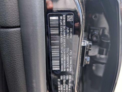 Certified 2020 Jeep Renegade Altitude FWD image 33