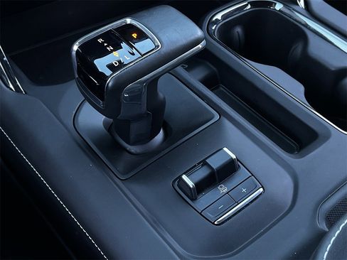 Used 2024 GMC Sierra 1500 AT4X image 17