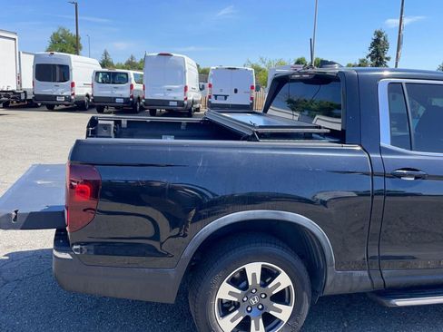 Used 2017 Honda Ridgeline RTL-T image 40
