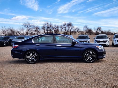 Used 2016 Honda Accord Sport image 2